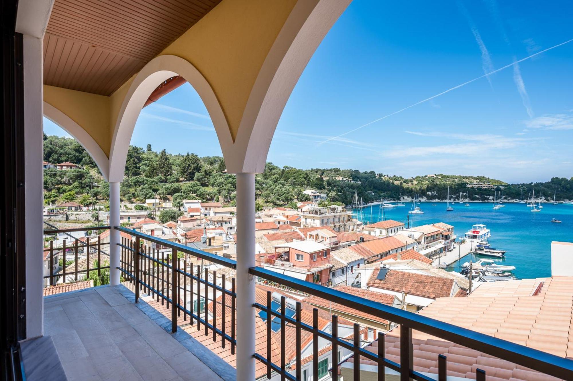 Agaloula Centrally Located Apartments, Lakka 외부 사진