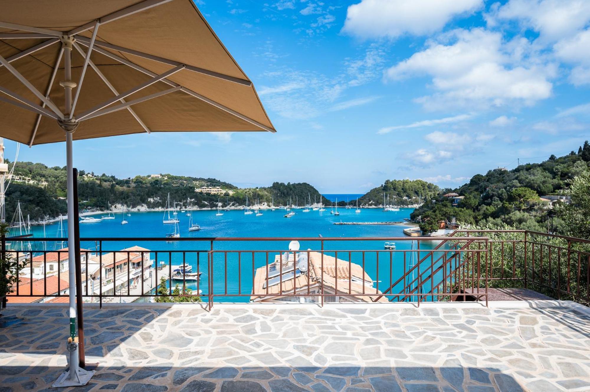 Agaloula Centrally Located Apartments, Lakka 외부 사진