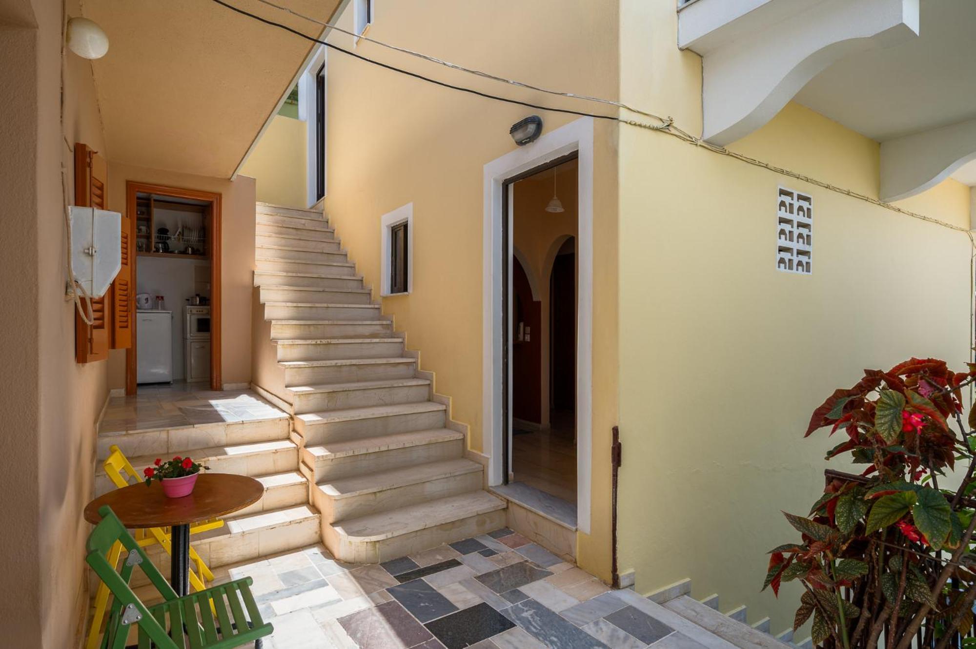 Agaloula Centrally Located Apartments, Lakka 외부 사진